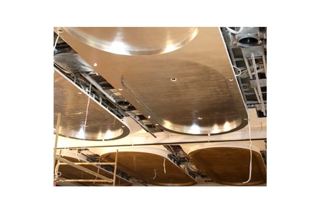 Gilding on ballroom coffers 450 sqms